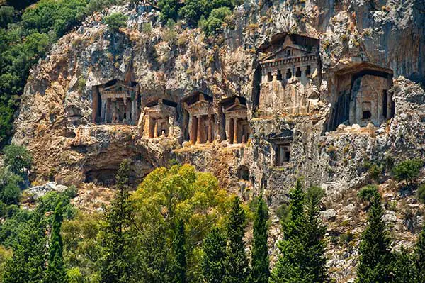 famous-lycian-tombs-of-ancient-caunos-city-dalyan